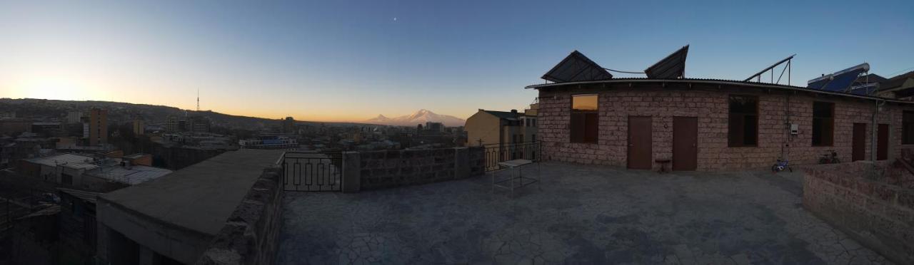 Art Guest House In Kaskad エレバン エクステリア 写真